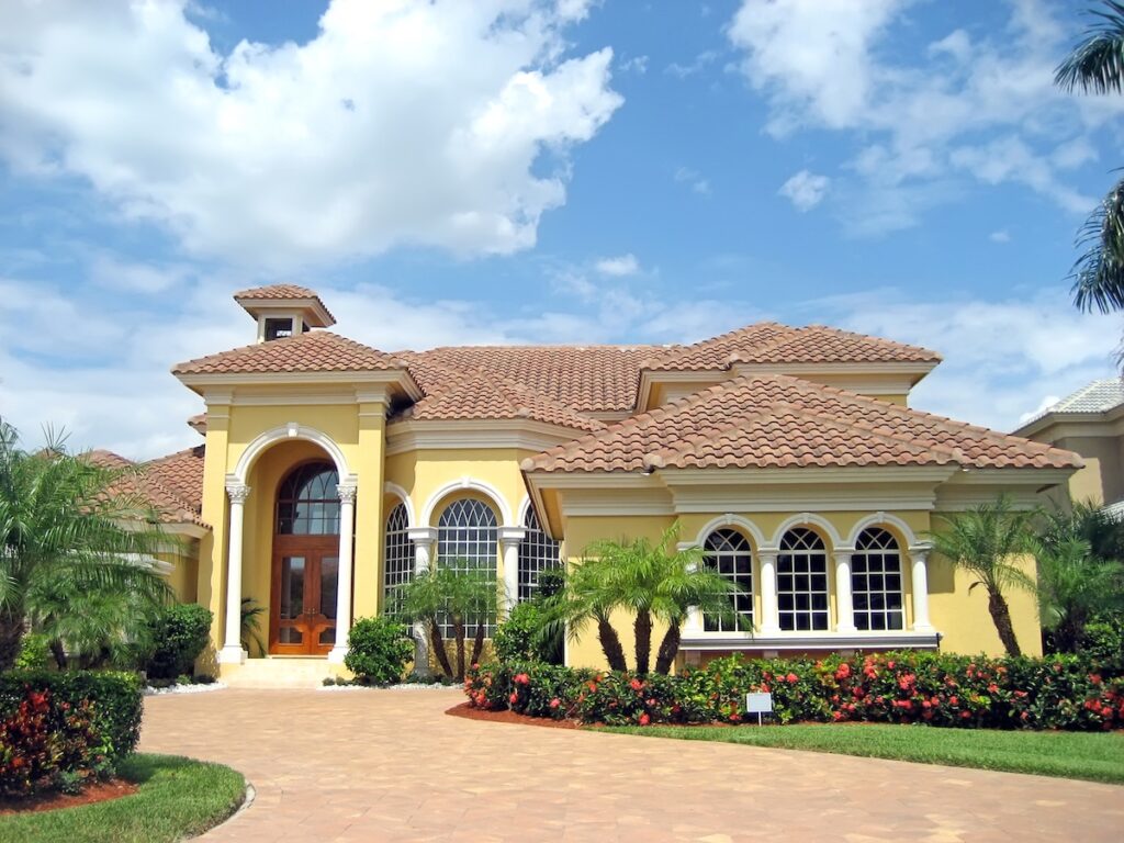 High-quality roofing materials used in Naples